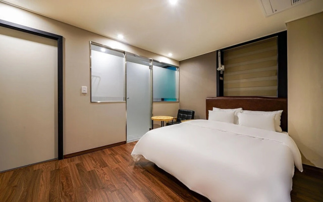 Busan Nampo Billy Hotel