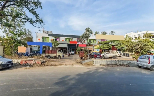 Hotel Dream Line Lodging & Boarding by OYO Rooms