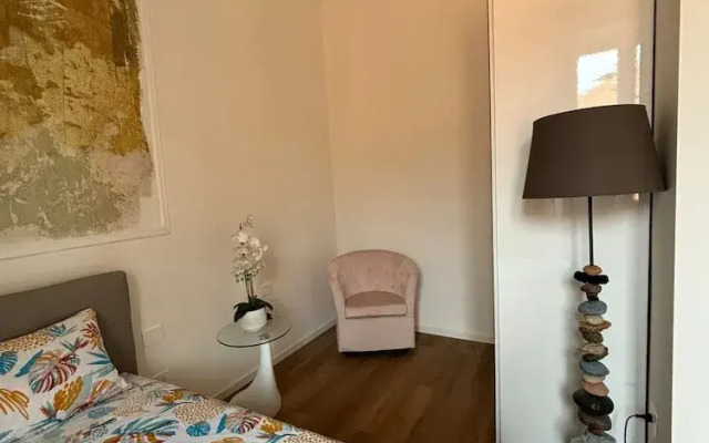 Pleasant Apartment Near Center