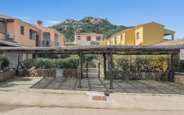 Il Glicine 1.5 Km From The Beach