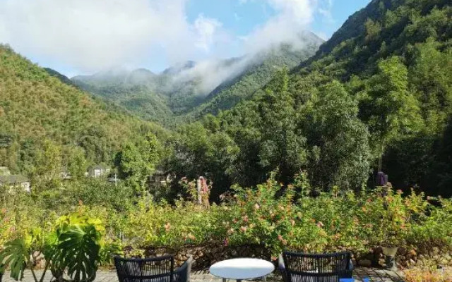 Xishan Shendu Hostel