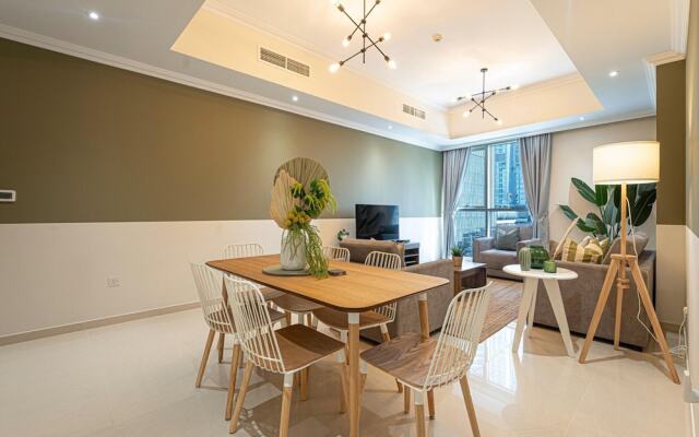 Bright 2BR by Burj Khalifa-gym/pool by Belvilla