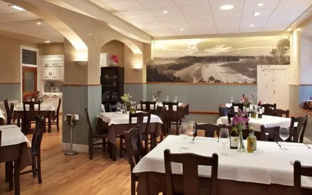 Hotel Restaurante El Manquin