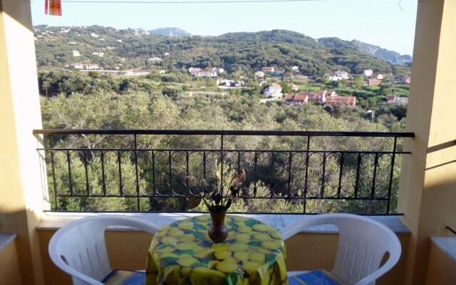 Villa Helen's Apartments