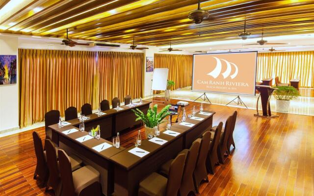 Cam Ranh Riviera Beach Resort & Spa