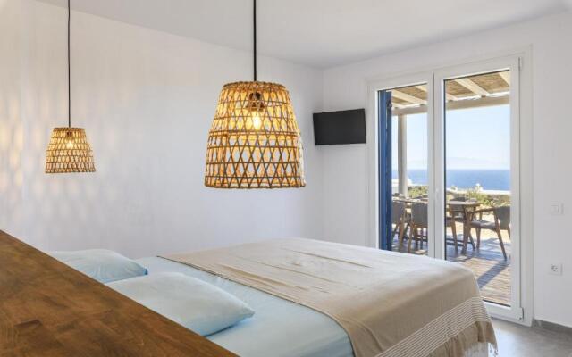 Mesmerising Sea View Lia Residence
