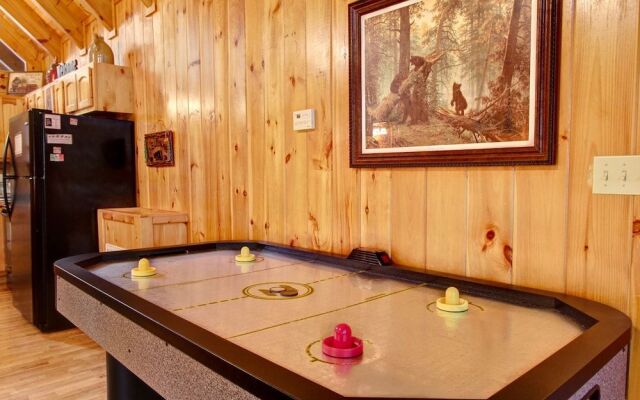 Whispering Winds 2 Bedrooms 2 Bathrooms Cabin