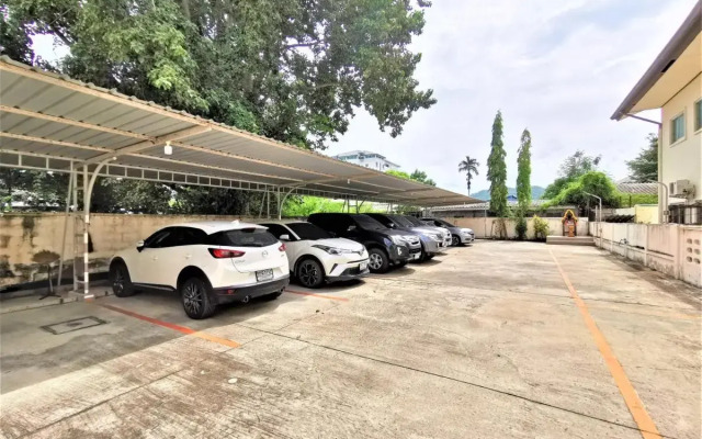 Hua Hin Irooms Hotel