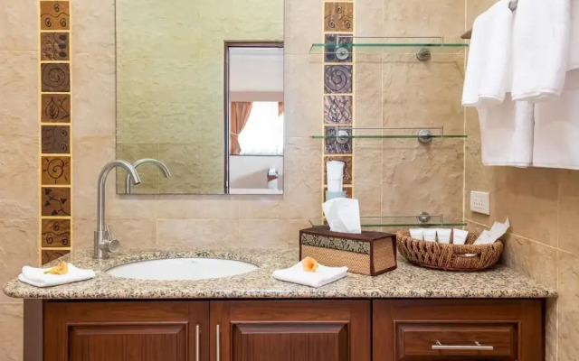 Sahaswara Luxury Villa Pattaya