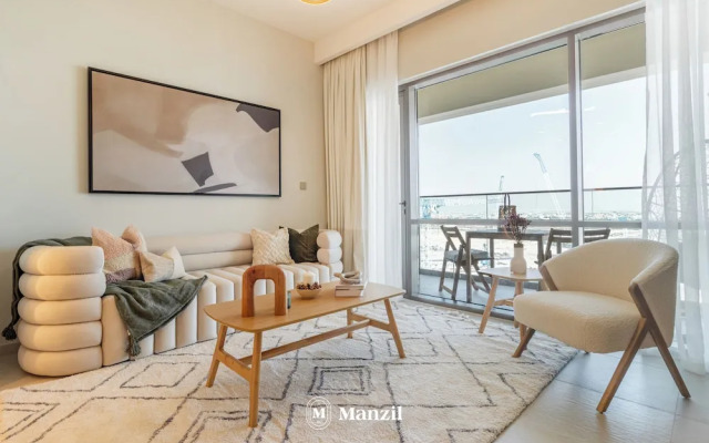Manzil-1BR with Beach & Marina Access