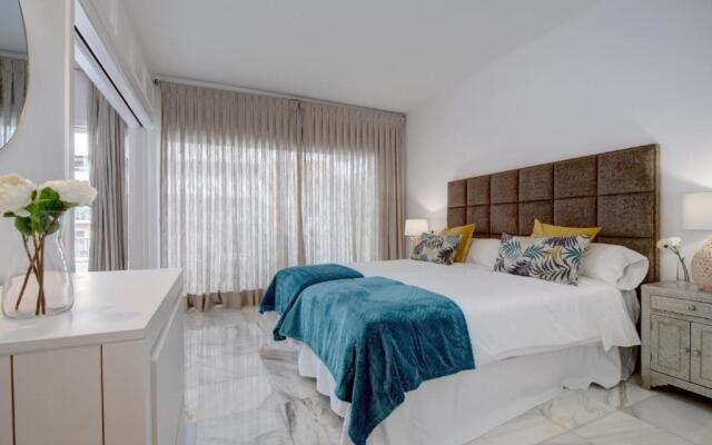 Marbella Center New and Luxurious Apartment on the beach 627