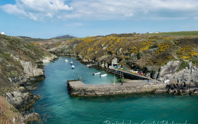 St David's Cross Hotel