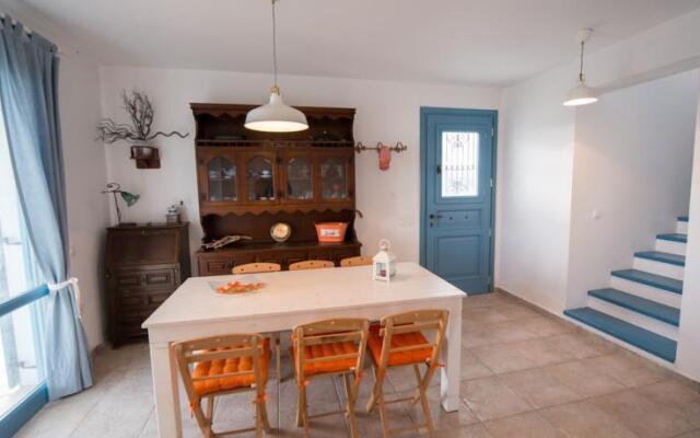 Aloustina Villa