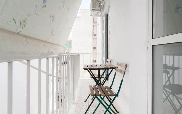 Pristine 1BR Apartment in Ampelokipoi Area by UPSTREET