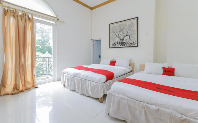 RedDoorz @ Villa Puncak Tidar