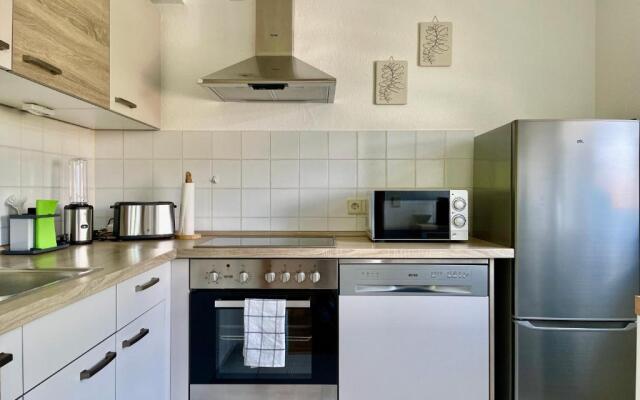 Holiday Business Apartment I 2,5 room I 60qm I Highspeed WLAN l near City and Fair I Automobil und Tech-Company