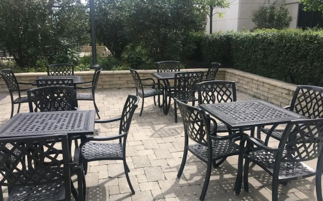 Royal Suites Mississauga