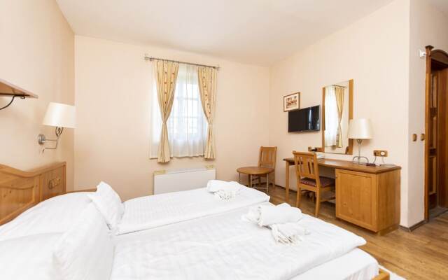 Gastland M1 Hotel & Restaurant