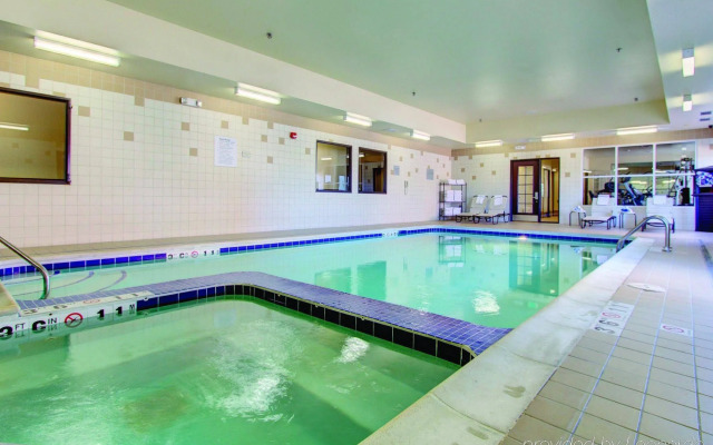 La Quinta Inn & Suites by Wyndham Denver Gateway Park