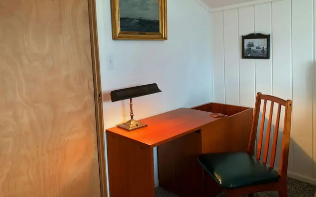 Wheeler on the Bay Lodge & Marina