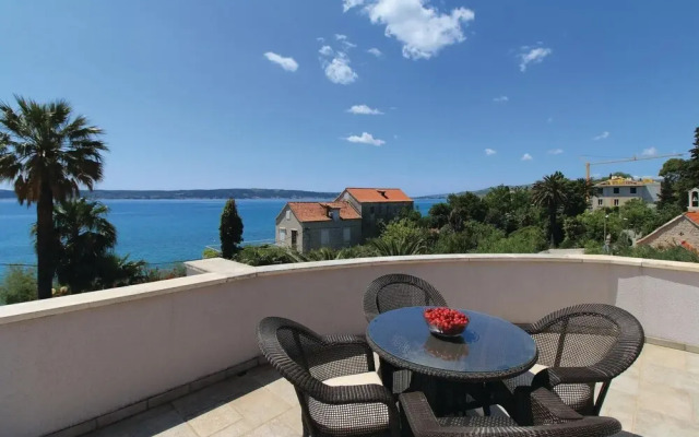 Nice Home in Kastel Luksic With Wifi and 1 Bedrooms