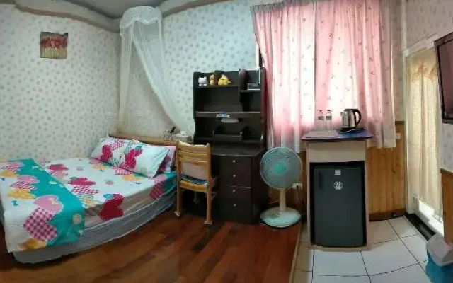 Qin Shui House