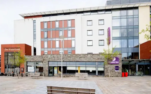 Premier Inn Swansea Waterfront