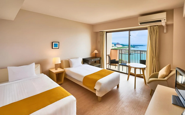 Hotel Breezebay Marina