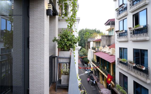 Fusion Gates Apartment