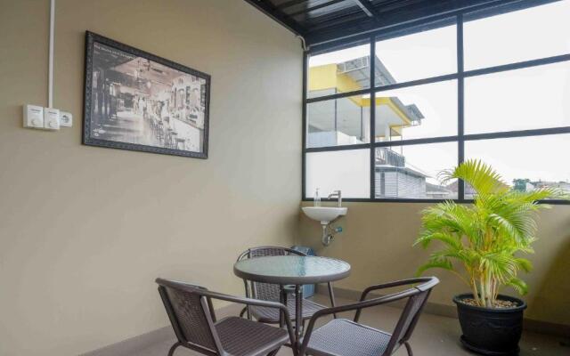 SANS Hotel Empress Simpang Lima