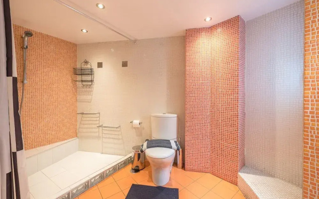 Agios Ioannis Metro Station - Comfy Apartment