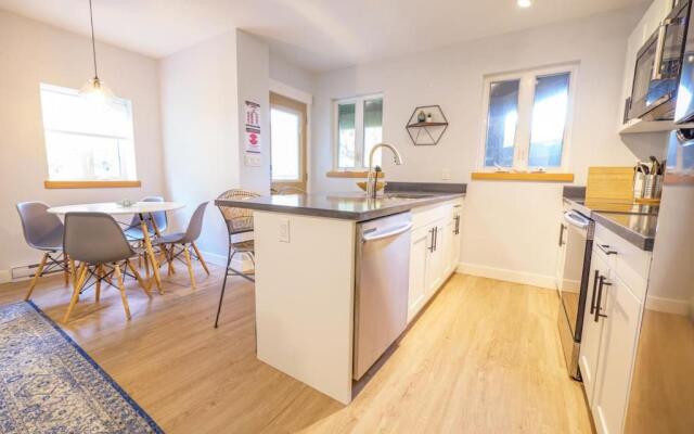Storm Bay, Modern 1 Bed Suite and Chefs Kitchen