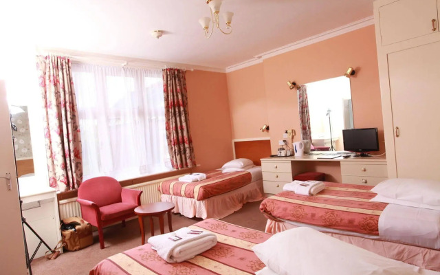 Russell Hotel