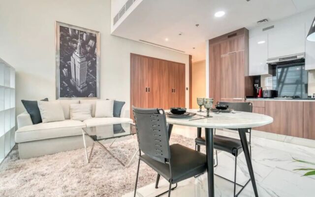 Stunning J-One Tower Studio