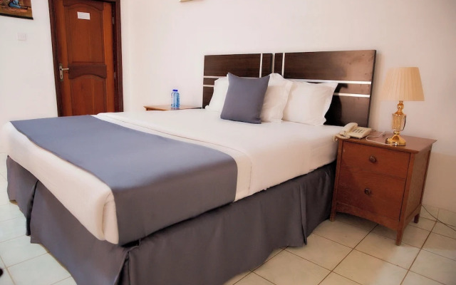 Romalo Hotel & Apartments