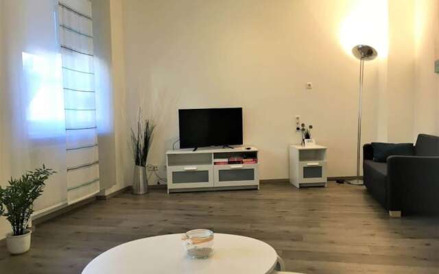 City Whispers 2 Comfortable Vacation Home