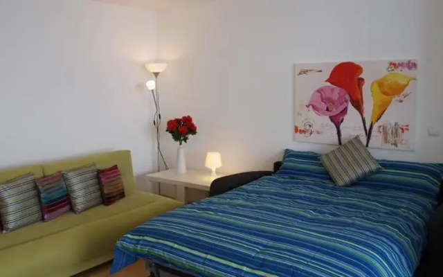 Lake View Apartment