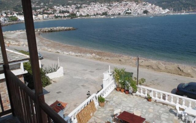 Villa Apostolis