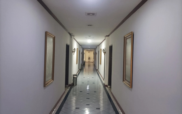 RedDoorz Plus near Pasar Anyar Bogor