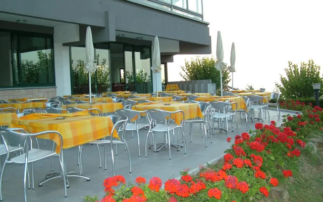 Hotel Capo Est