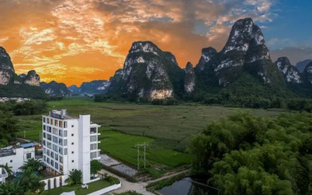 Lost In Nature Hotel