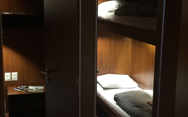 Onkel Inn Airport Sleepbox — фото 2