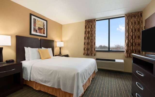 Days Hotel by Wyndham University Ave SE