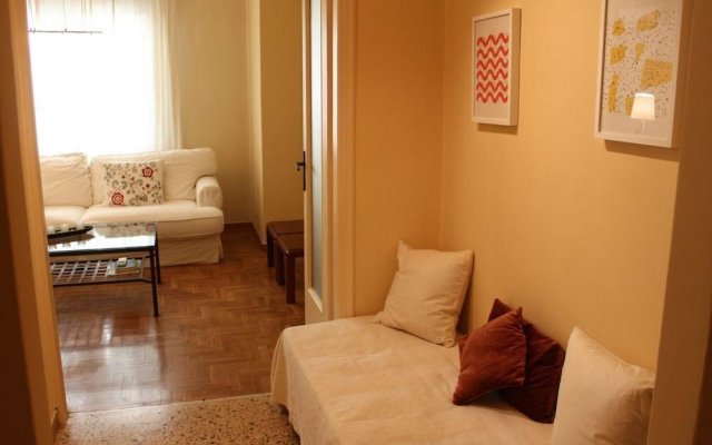 Bright Apartment In The Center Of Athens