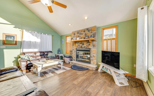 Beach Access, Private Dock: Arrowhead Lake Cabin