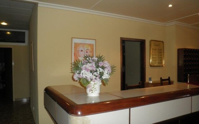 Carlton Bhamdoun Hotel