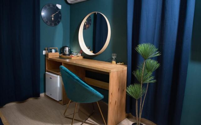 La Finca Luxury Suites Hotel