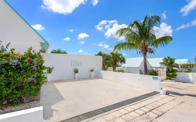 6 BR Villa With Concierge Amenities Pool