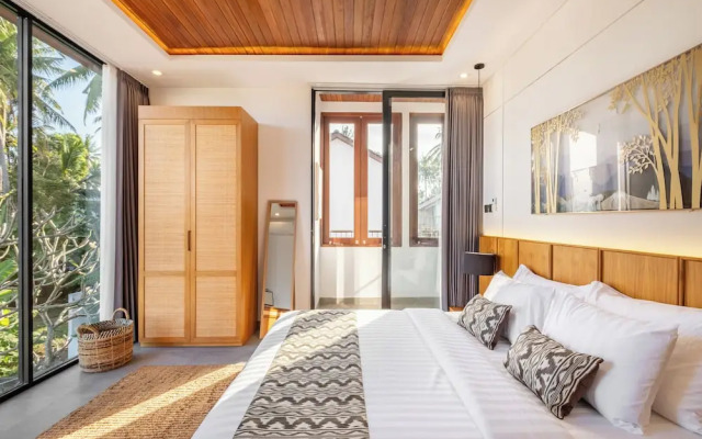 Azure Romantic Gateway in Ubud