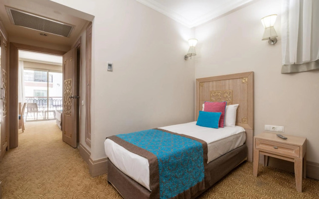 Crystal Family Resort & Spa – All Inclusive